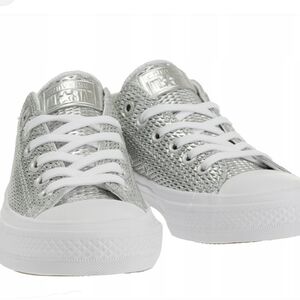 Converse Chuck Taylor 2, Lunarlon Woven Metallic Low Top, Women's Size 8, Silver
